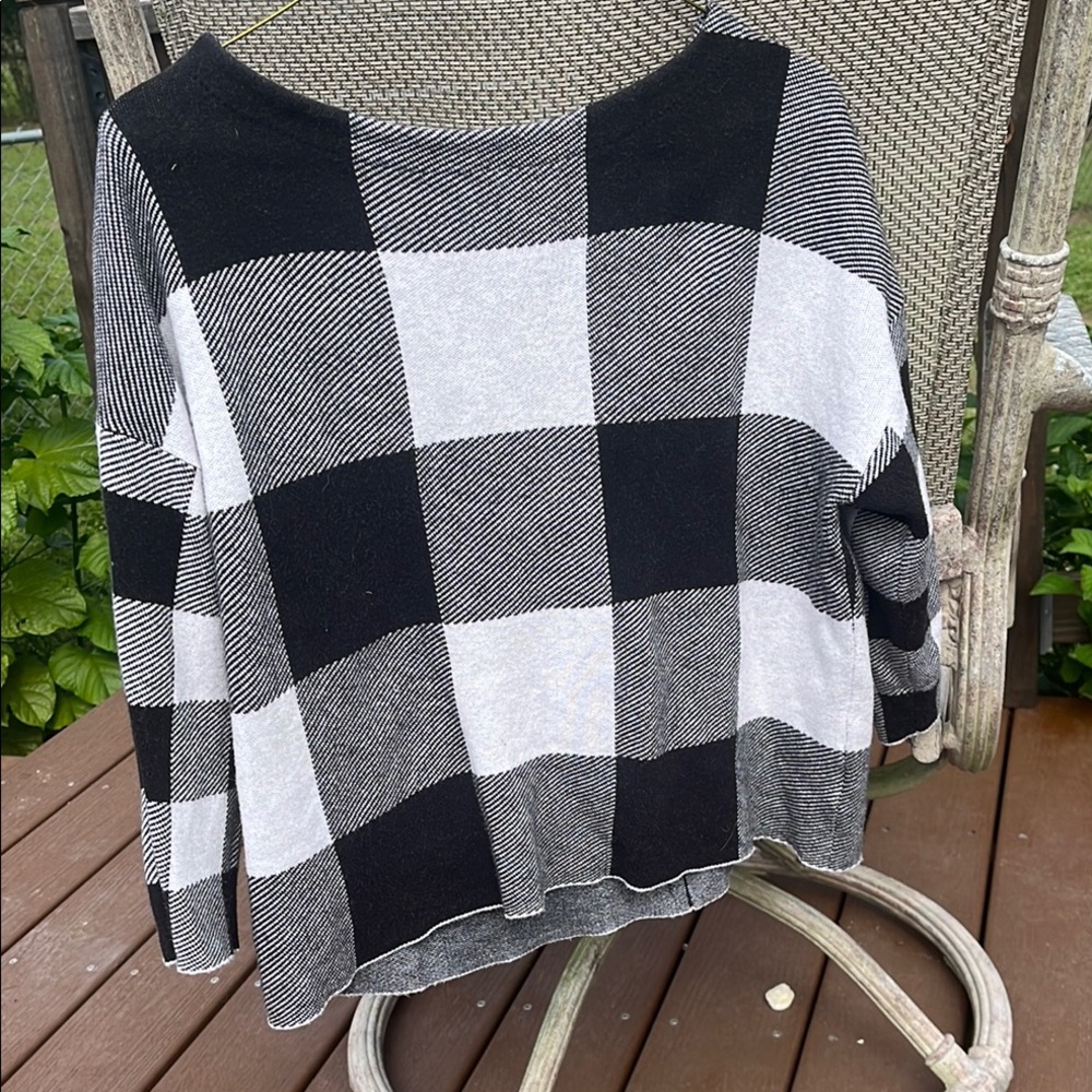 Buffalo Plaid three quarter top